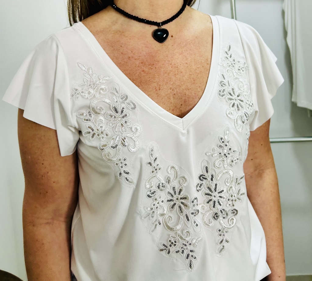 Remera Bianca bordada Natural